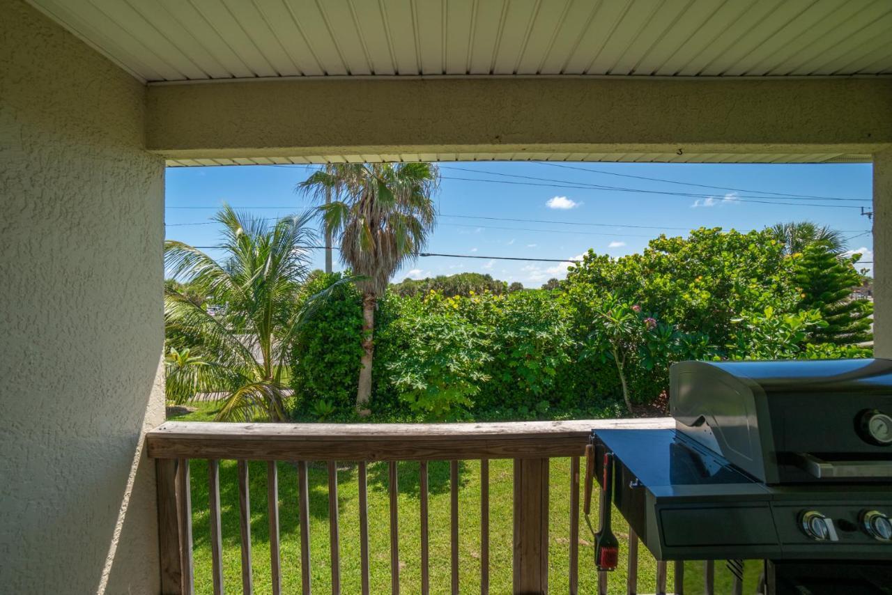 Surfside Paradise Retreat - 3Br And 2Ba Duplex, Grill, Dog Friendly - Close To The Beach! Melbourne Exteriér fotografie
