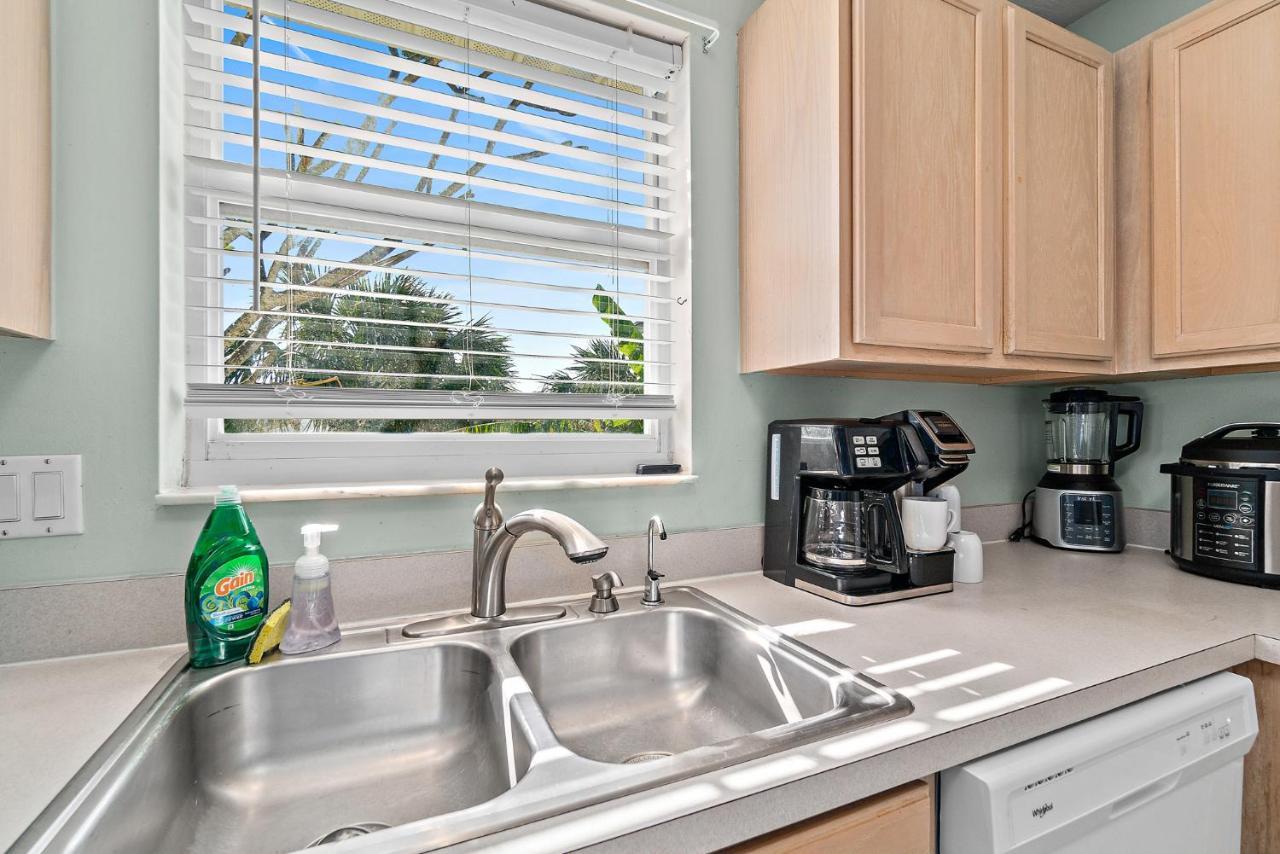 Surfside Paradise Retreat - 3Br And 2Ba Duplex, Grill, Dog Friendly - Close To The Beach! Melbourne Exteriér fotografie